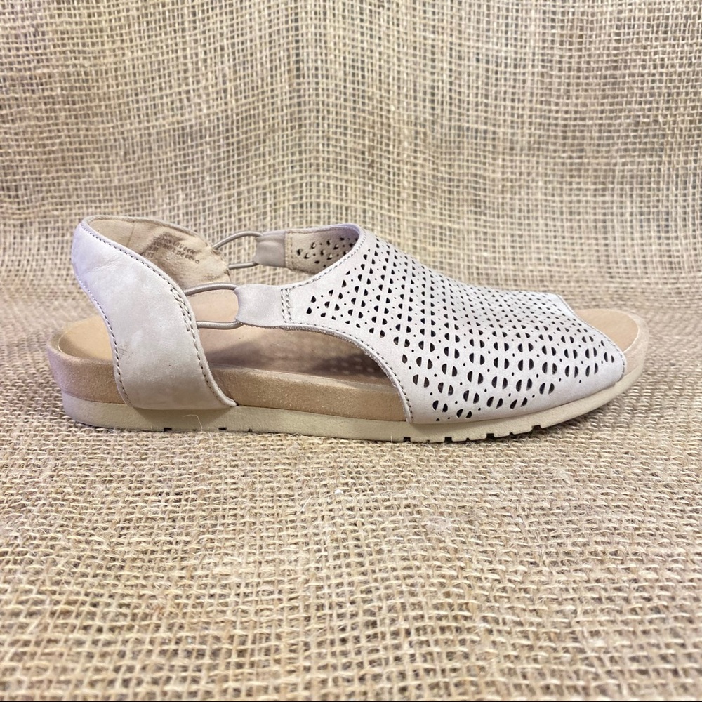 Earth Sandal  Leather  Slip On Slingback  Bungie Straps Beige Size 6.5 M - Picture 6 of 12